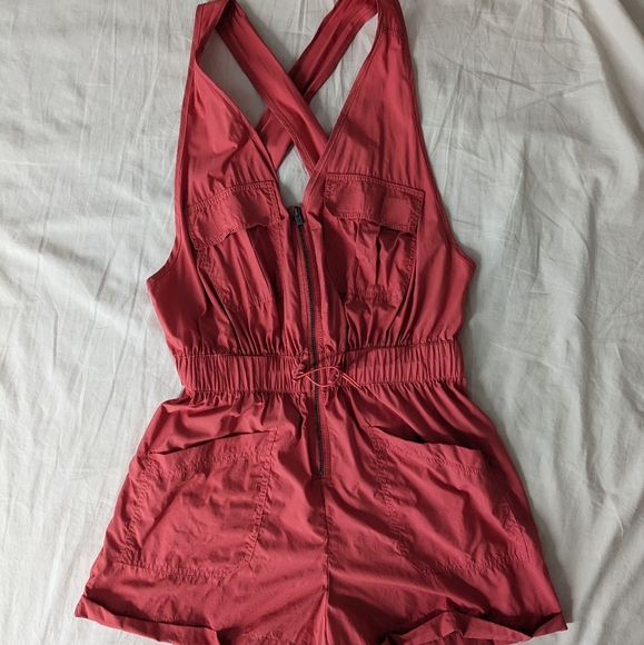 FP back on trek onesie - Picture 5 of 11